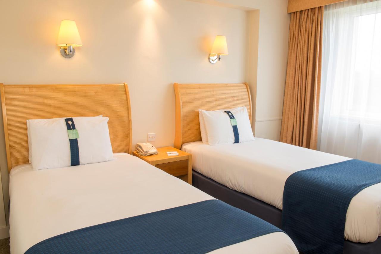 Holiday Inn London Brent Cross, An Ihg Hotel Exterior foto