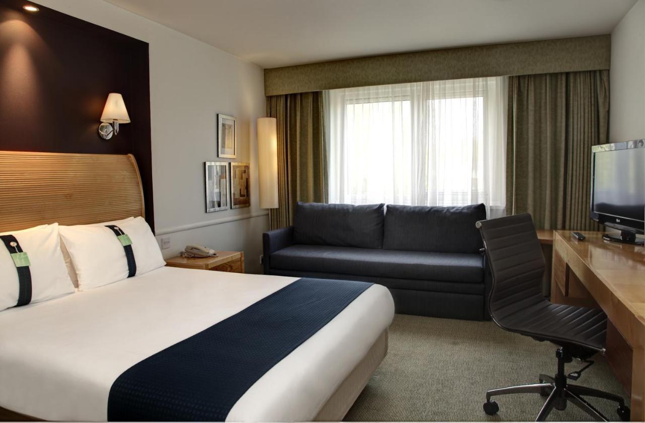 Holiday Inn London Brent Cross, An Ihg Hotel Exterior foto