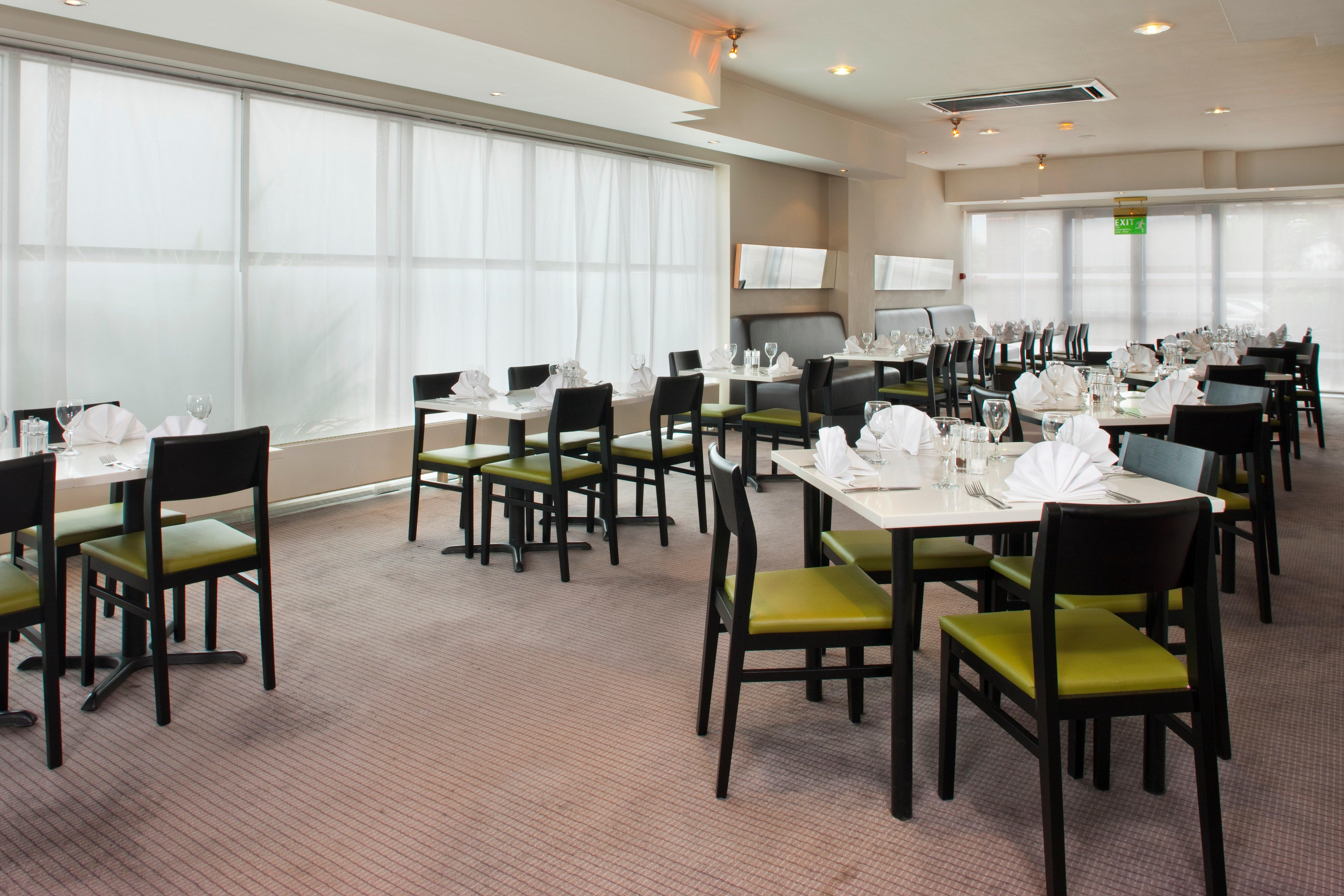 Holiday Inn London Brent Cross, An Ihg Hotel Exterior foto