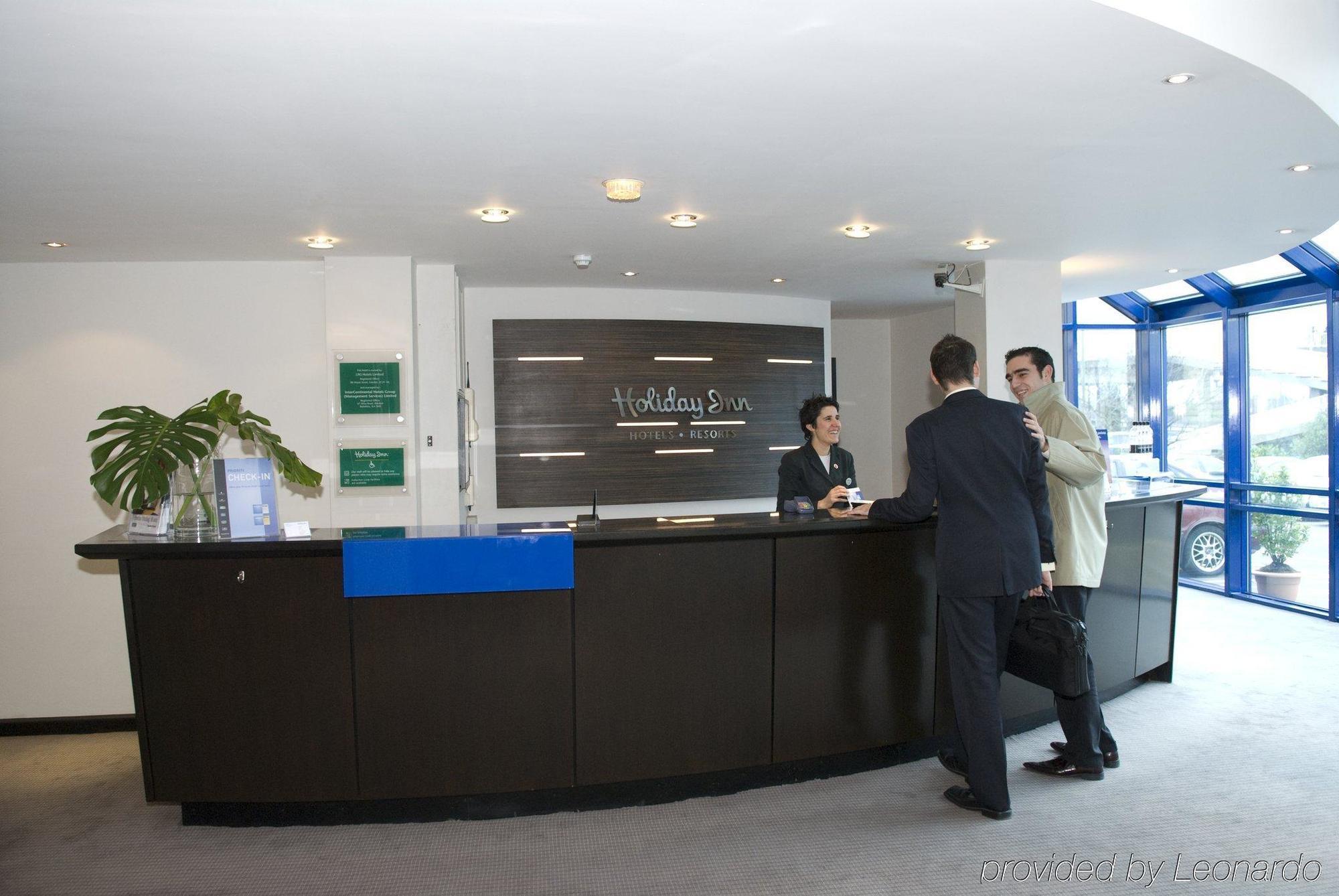 Holiday Inn London Brent Cross, An Ihg Hotel Exterior foto