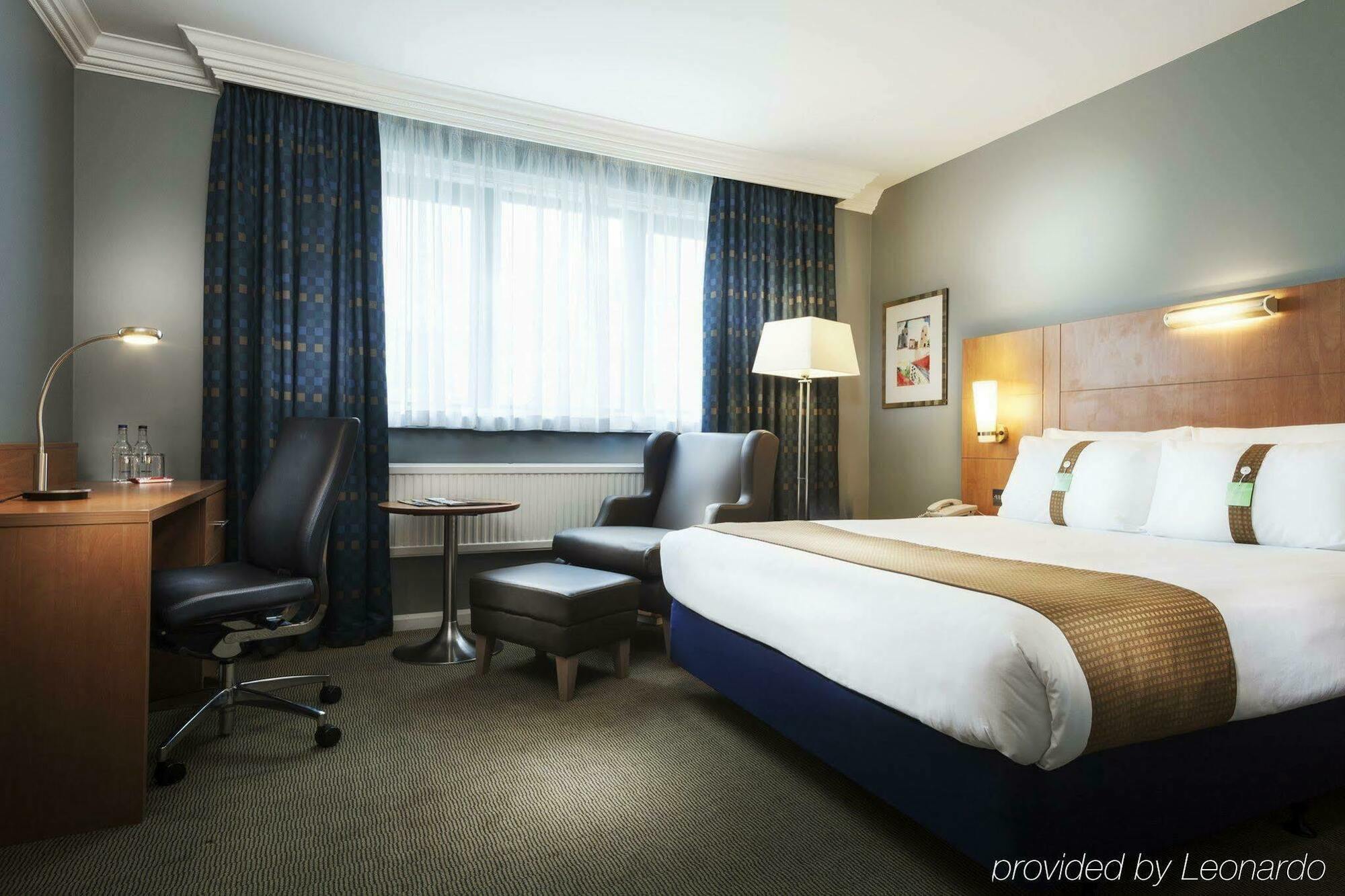 Holiday Inn London Brent Cross, An Ihg Hotel Exterior foto